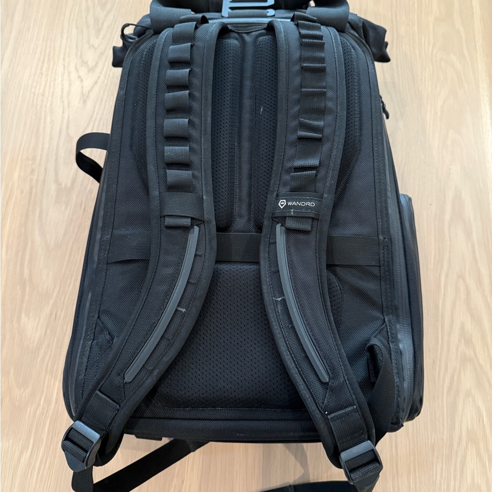 WANDRD PRVKE 31L Camera Backpack W/ PRO+ Insert - Picture 4 of 6